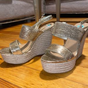 Sz 8.5 BAMBOO Gold wedges (never worn)